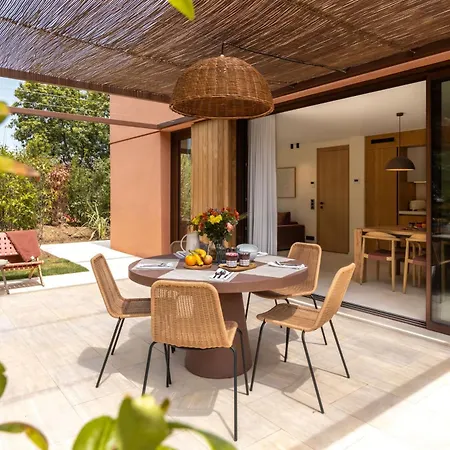 Les Maisons Du Sud Ξενοδοχείο με διαμερίσματα 4*