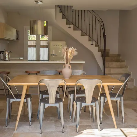 Hotel apartamentowy Les Maisons Du Sud 3*