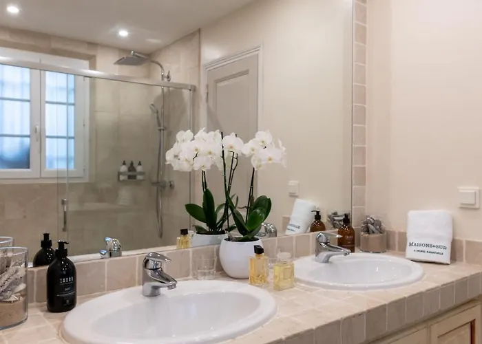Les Maisons Du Sud Lägenhetshotell 4*
